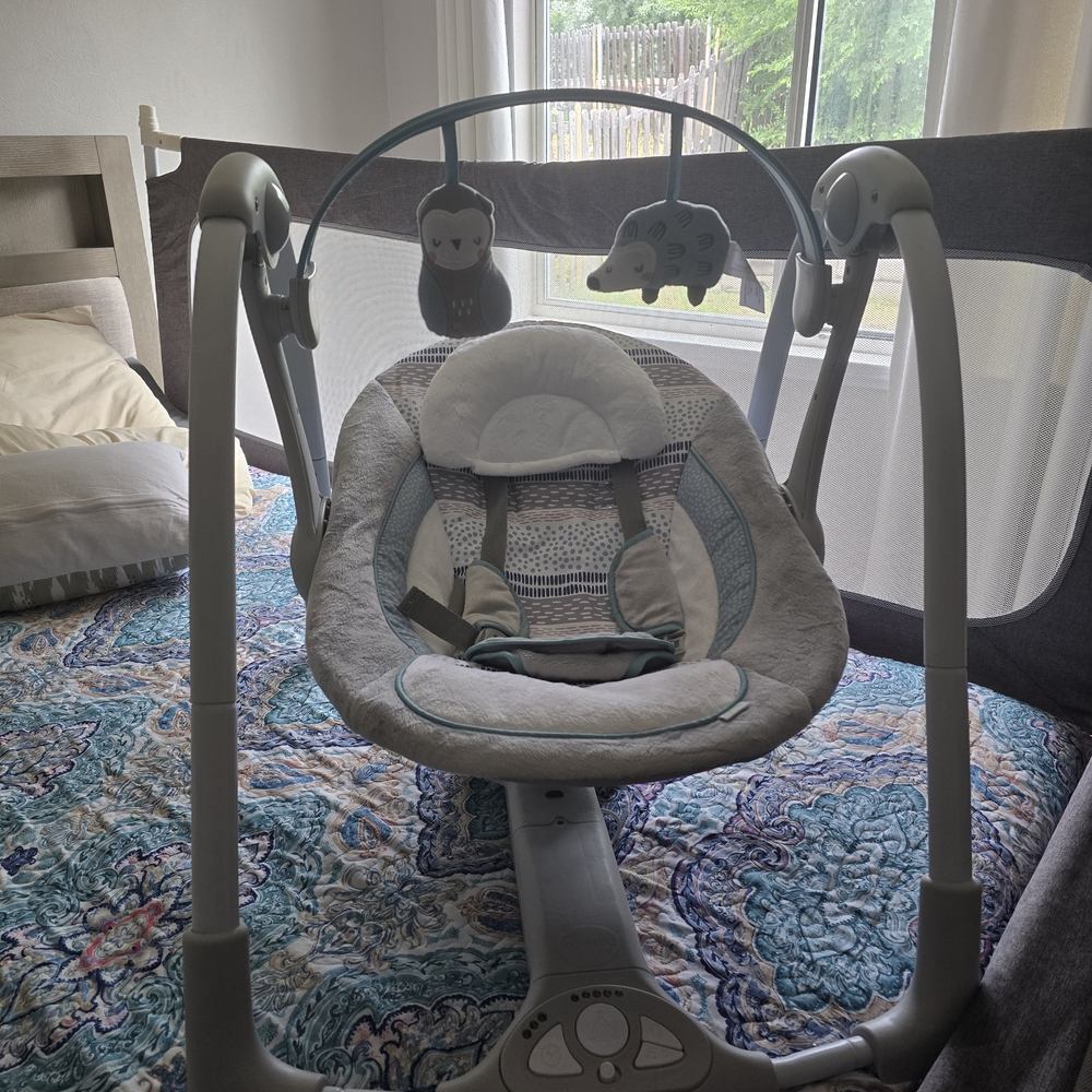 Fisher-Price Monkey Baby Seat with Green Tray - Picture 9 of 9